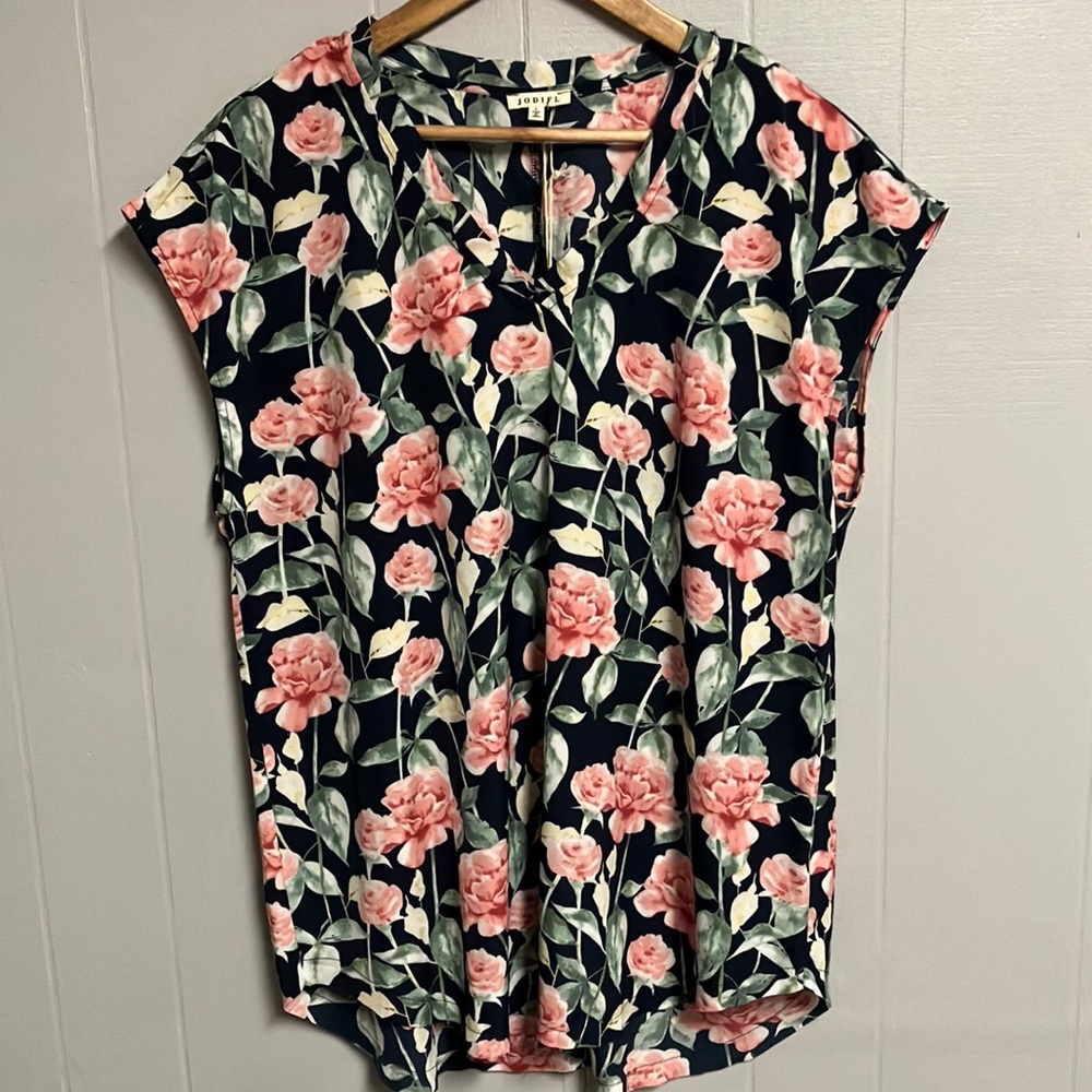 Jodifl Floral Top Blouse Tank Large Navy & Pink NWT New with Tags